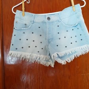 Shorts, studded, fringe